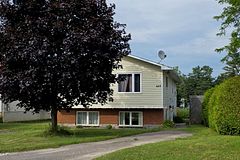 689 Fourth Street, Renfrew, ON K7V 1H2