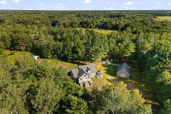 219 Zanders Road, Laurentian Valley, ON K8A 6W8