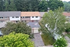 18 Ralgreen Crescent, Kitchener, ON N2M 1T9