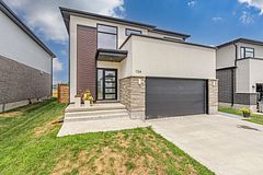 124 Crestview Drive, Middlesex Centre, ON N0L 1R0