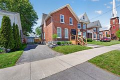 55 Bridge Street W, Greater Napanee, ON K7R 2C4