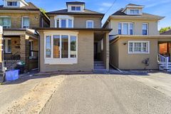 968 MAIN Street E, Hamilton, ON L8M 1M8