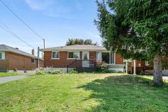 1210 Osborne Avenue, Cornwall, ON K6J 1K9