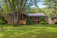 55 GLEN ACRES Road, Huntsville, ON P1H 1N6