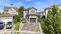 801 Hunters Gate Crescent, Woodstock, ON N4V 1G3