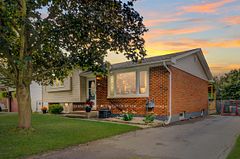 118 Sandalwood Crescent, London North, ON N6G 2Z7