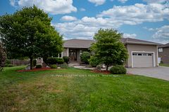 1106 MAHOGANY Place, Thunder Bay, ON P7K 0A3