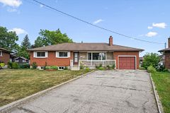 10 Kara Lee Court, Guelph, ON N1E 4P2