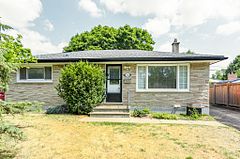 256 Tweedsmuir Avenue, London East, ON N5W 1L3
