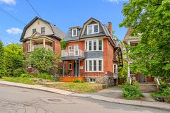339 Chapel Street 3, Lower Town - Sandy Hill, ON K1N 7Z5