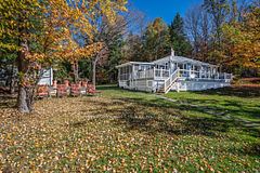 1012 Armstrong Road, Gravenhurst, ON P0E 1G0