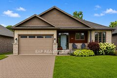 541 Bennett Crescent, Strathroy-Caradoc, ON N0L 1W0