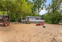 391 Leavoy Lane, Horton, ON K7V 3Z8