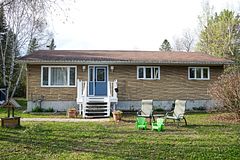 52 Sunshine Street, South River, ON P0A 1Z0