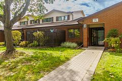 36 Champlain Crescent 15, Peterborough, ON K9L 1T1
