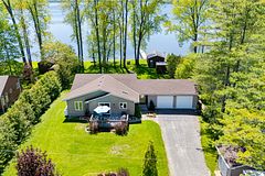 14 Sunset Lane, Greater Napanee, ON K7R 3K7