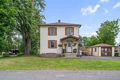 9 Spruce Street, South Glengarry, ON K0C 1N0
