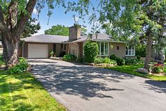 9 Laurentide Road, Bells Corners and South to Fallowfield, ON K2H 6T6
