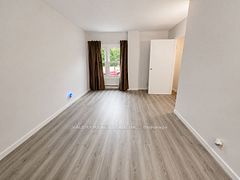 1099 HENRY FORD CENTRE DR Drive, Windsor, ON N8Y 2T4
