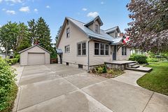 11 Maple Street E, Aylmer, ON N5H 1B6
