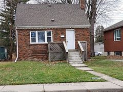 84 Ewen Road, Hamilton, ON L8S 3C5