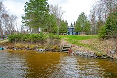 64 Ninovan Road E, Callander, ON P1B 8Z4
