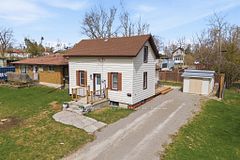 126 King Street, Kawartha Lakes, ON K9V 1E3