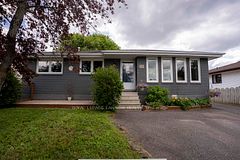 138 Iris Cres., Thunder Bay, ON P7A 7Z9