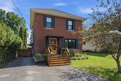 35 Havelock Street, Cobourg, ON K9A 2J2