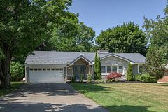 429 Jarvis Street, London South, ON N6K 1X2