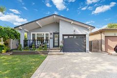 53 Greening Avenue, Hamilton, ON L8E 3Z8