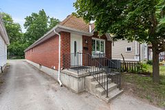 25 SAUNBY Street, London North, ON N6G 1A2
