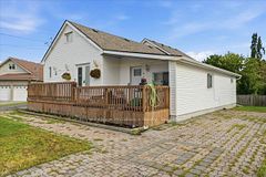 16 Graham Street, Belleville, ON K8P 1P3