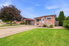 59 Aterno Drive Main, Hamilton, ON L9C 5S4