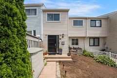 76 Frobisher Court, Cambridge, ON N1R 6Z5