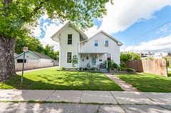 4 Melbourne Street W, Kawartha Lakes, ON K9V 2S6