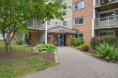 250 Brittany Drive 207, Manor Park - Cardinal Glen and Area, ON K1K 4M1