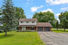 708 Mckenzie Avenue, McNab/Braeside, ON K7S 3G9