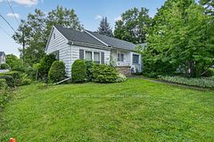 390 James Street W, Prescott, ON K0E 1T0