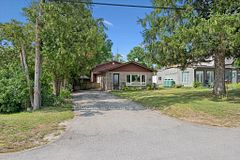 26 Lake Road, Cambridge, ON N3C 2V4