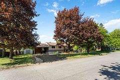 933 Kincaid Court Unit A and Unit B, Billings Bridge - Riverside Park and Area, ON K1V 6N7