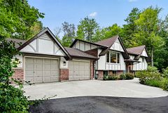 221 COLONIAL Drive, Quinte West, ON K8V 5P4