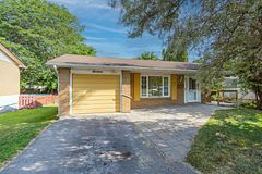 16 Austin Street, Quinte West, ON K8V 1Z4