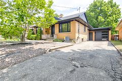 189 EIGHTH Avenue, Kitchener, ON N2C 1S5