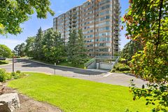 100 Grant Carman Drive 917, Cityview - Parkwoods Hills - Rideau Shore, ON K2E 8B8