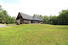 1196 Ravenscliffe Road, Huntsville, ON P1H 2N5