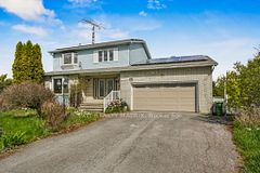 1361 500 Route, Russell, ON K0A 1W0