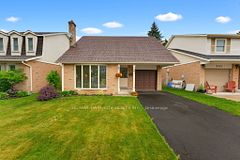 391 Knightsbridge Crescent, Hamilton, ON L9G 3S4