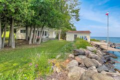 271 Cedar Avenue, Meaford, ON N4L 1W5