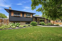 18 Prince Charles Drive, St. Catharines, ON L2N 3Y6